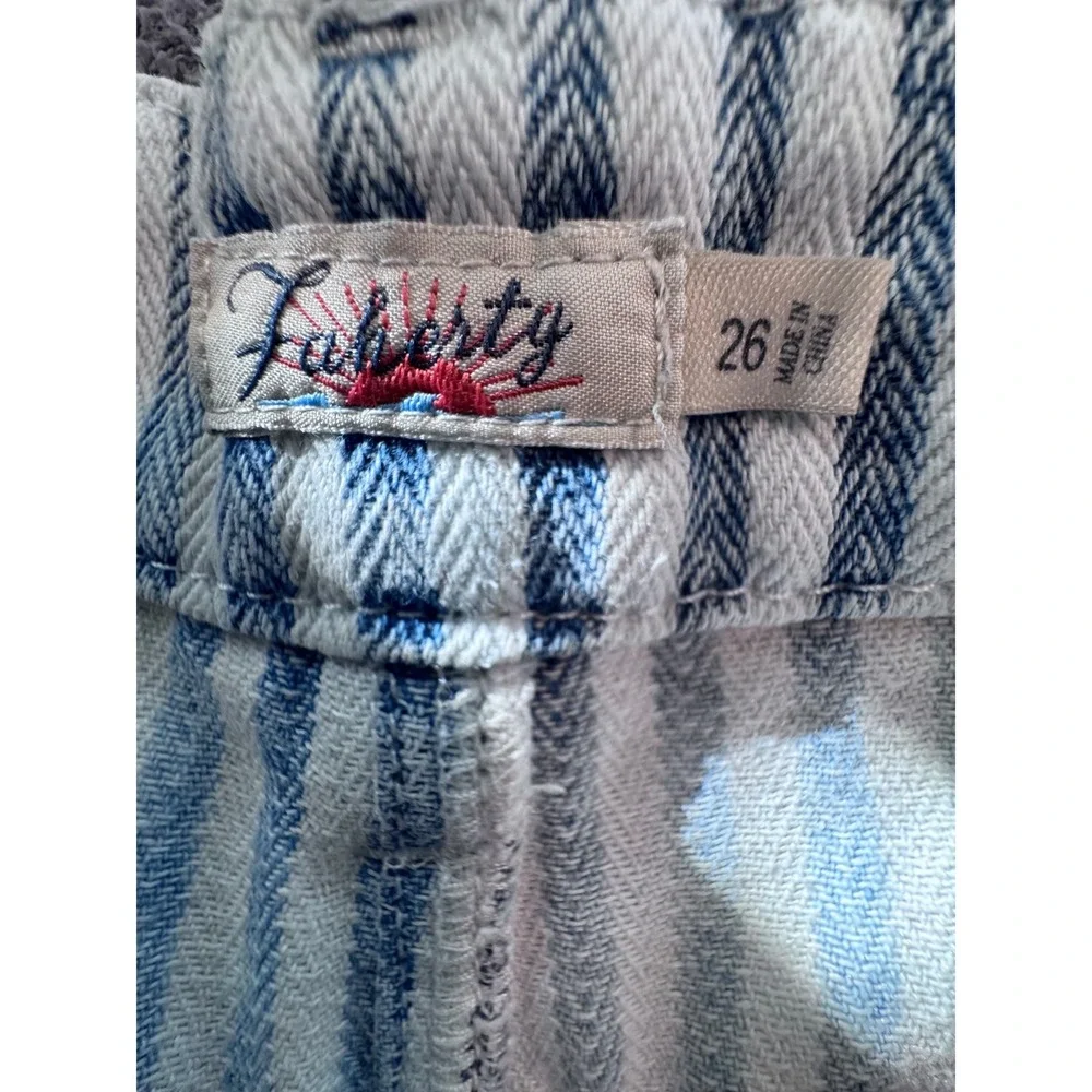 Faherty Womens Topsail‎ Shorts Railroad Stripe High Rise Denim Blue White Sz 26 - Picture 6 of 8